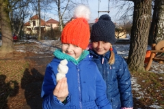 První sníh na zahradě 